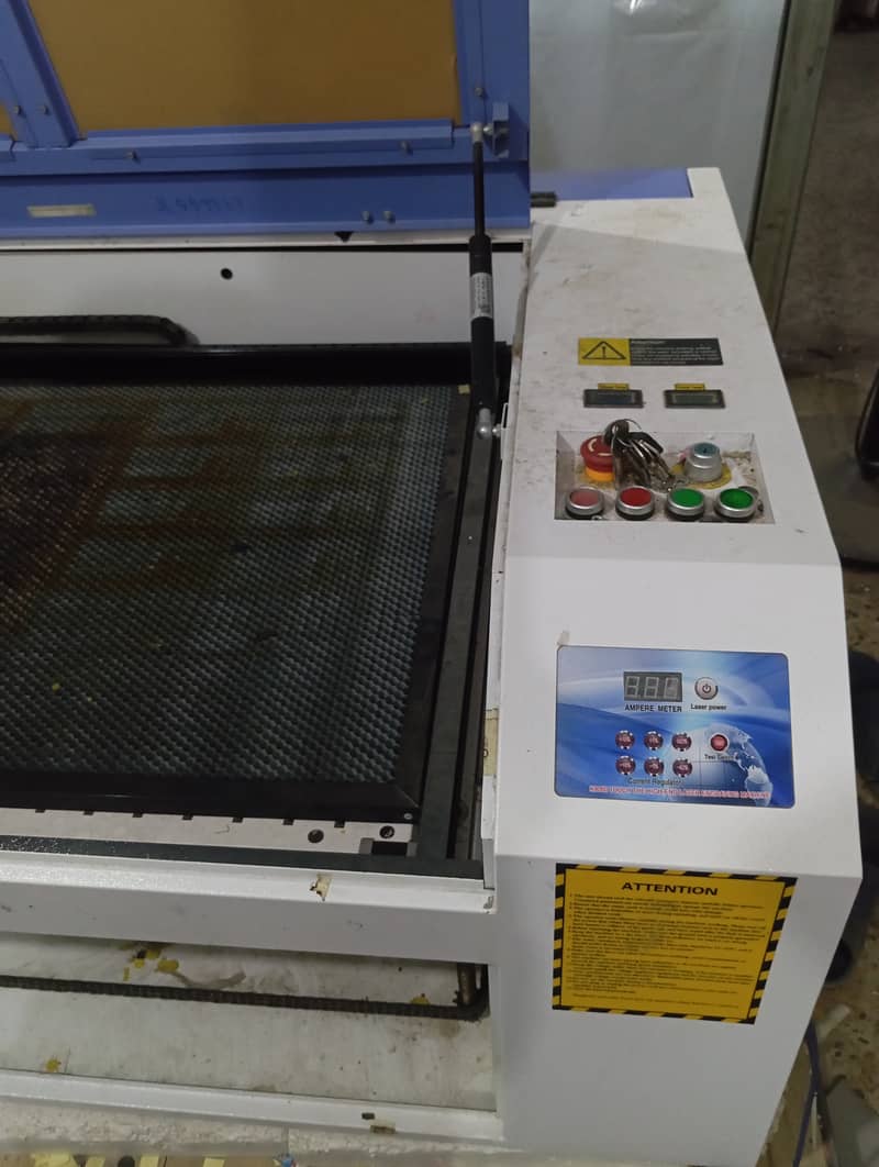 Laser Engraving and Cutting Machine 8