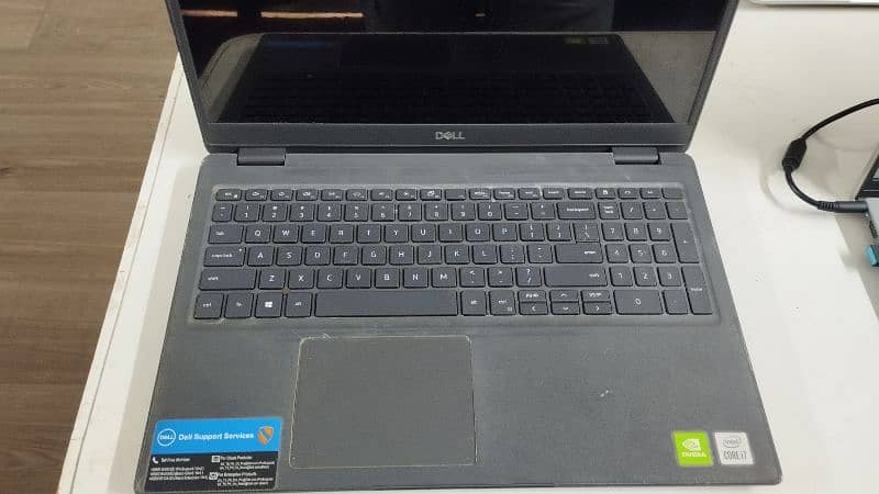 Dell latitude Core i7 10th Gen 3