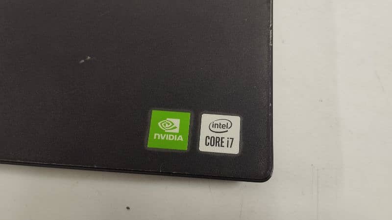 Dell latitude Core i7 10th Gen 4