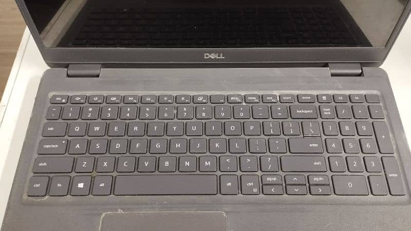 Dell latitude Core i7 10th Gen 6