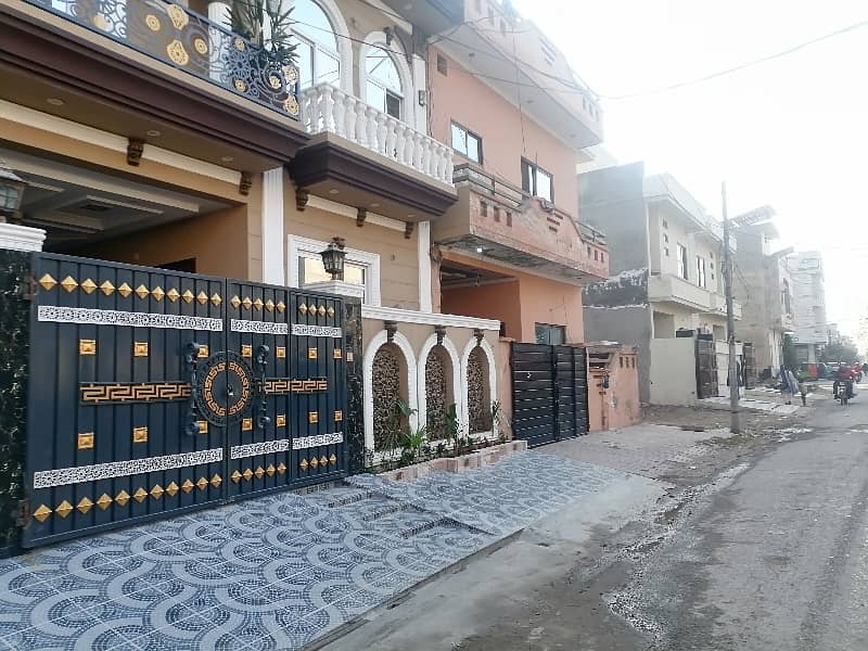 5 Marla Spacious House Is Available In Johar Town Phase 2 - Block R For Sale 3