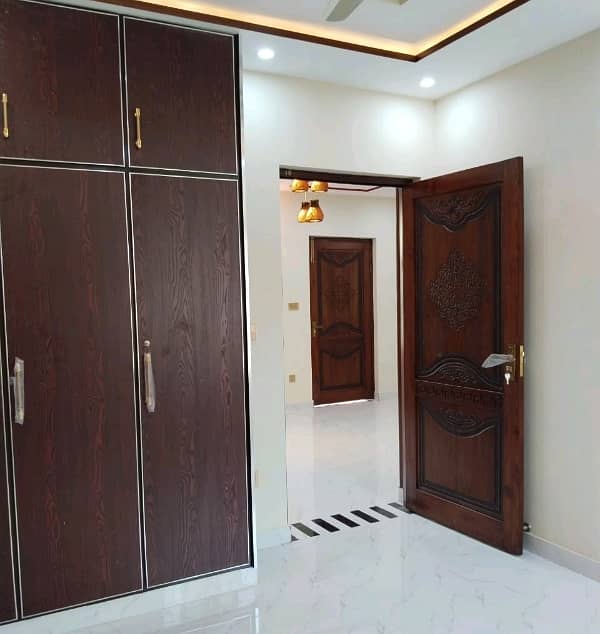 5 Marla Spacious House Is Available In Johar Town Phase 2 - Block R For Sale 8