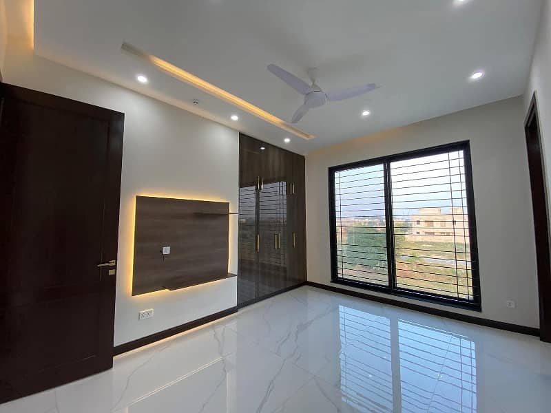 10 Marla luxury upper Portion for rent hot location bahria 2