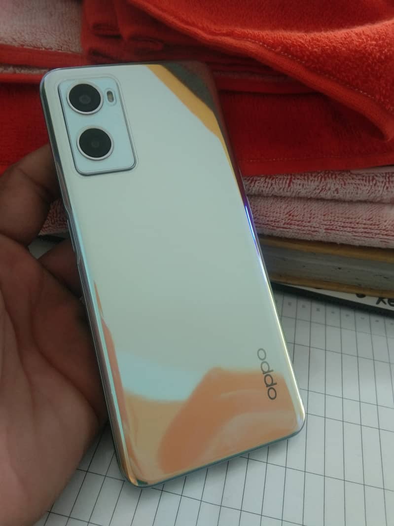 oppo A96 8GB 128GB bilkul ok Mobile ha chager box sath ha orginal 10