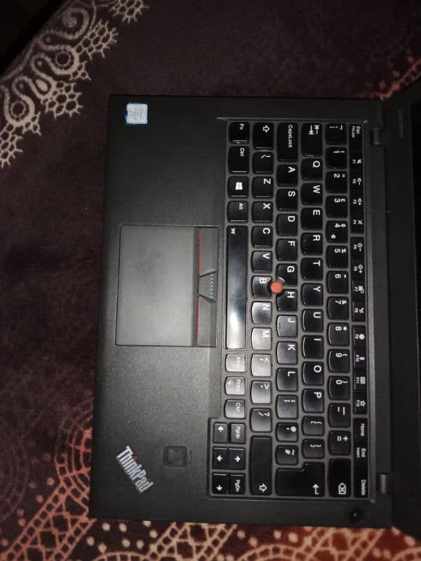 Lenovo ThinkPad x270 i5 7th gen 10by10 with charger 3