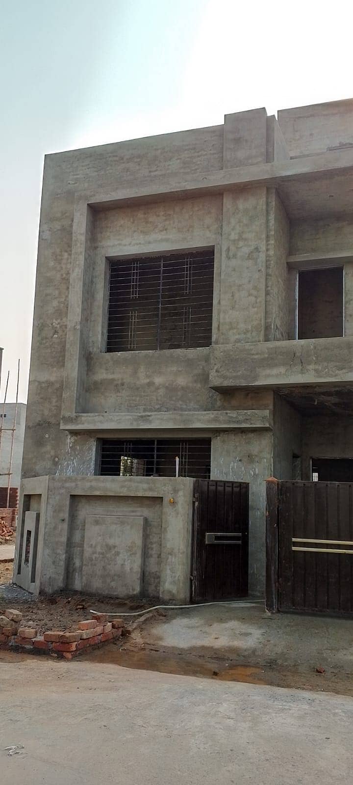 5 Marla Grey Structure House For Sale In New Lahore City Phase 2 Block A 0