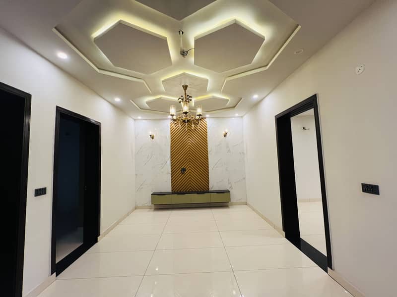 High-End 5 Marla House for Sale Near Emporium Mall & Expo Centre 8