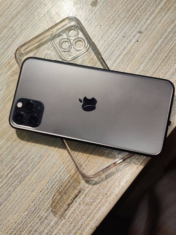 iphone 11 pro max 64 gb non pta with box 1