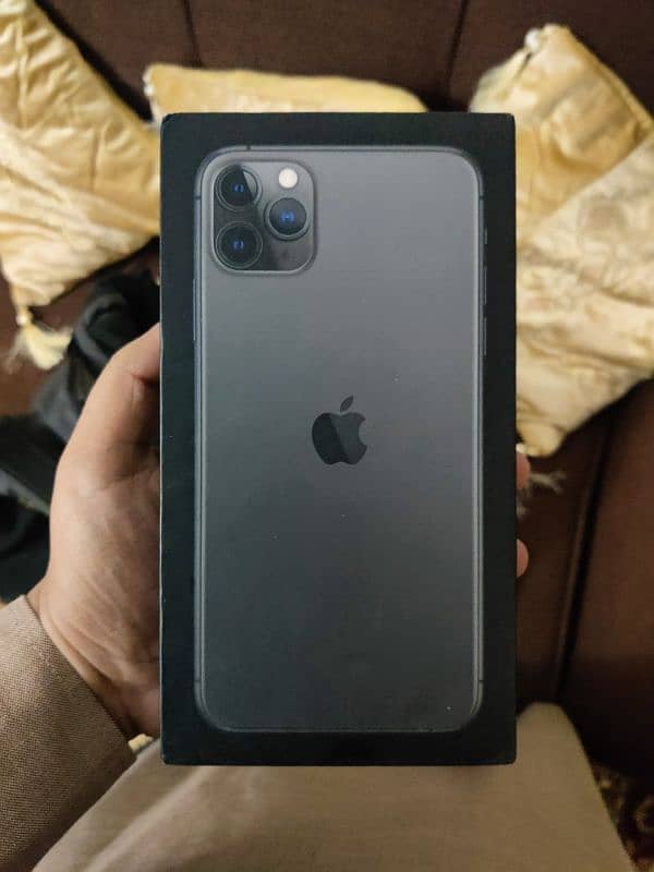 iphone 11 pro max 64 gb non pta with box 5