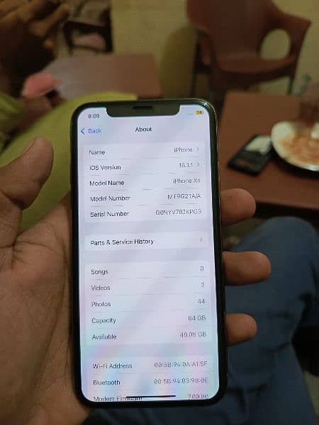 iphone xs 64 gb non PTA  condition 10 by 10 water pack 5