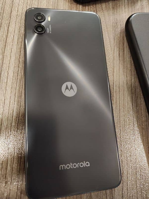 Motorola E32s 4/64 PTA APPROVED with card holder phone case . 2