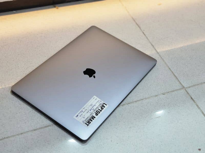 MACBOOK PRO 2018 (CORE I9) 32/512GB SSD 0