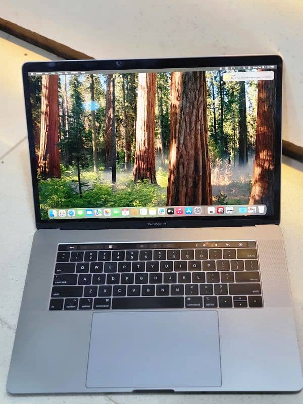 MACBOOK PRO 2018 (CORE I9) 32/512GB SSD 3