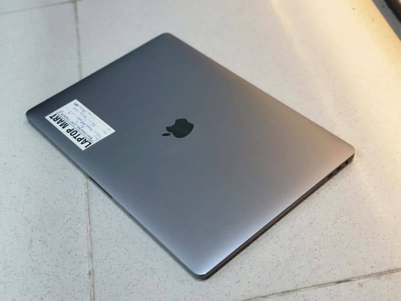 MACBOOK PRO 2018 (CORE I9) 32/512GB SSD 5