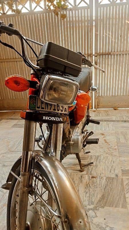 Honda 125 model 2018 lahore registered all documents complete 6