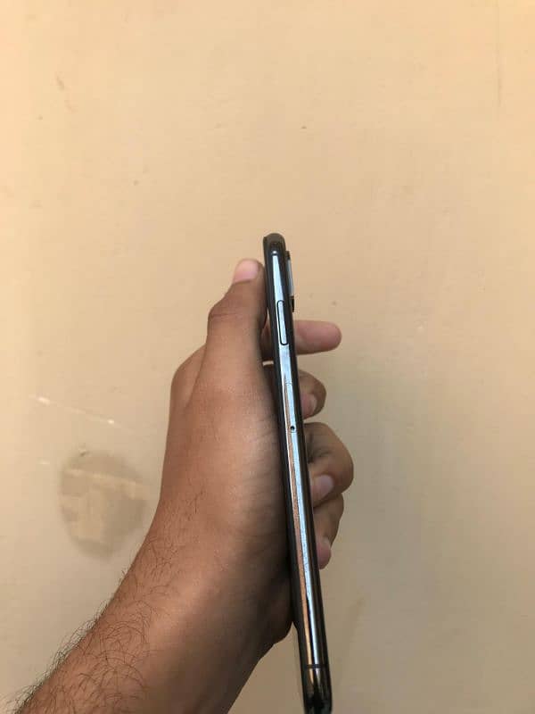 iPhone Xsmax 64gb Factory unlocked 2