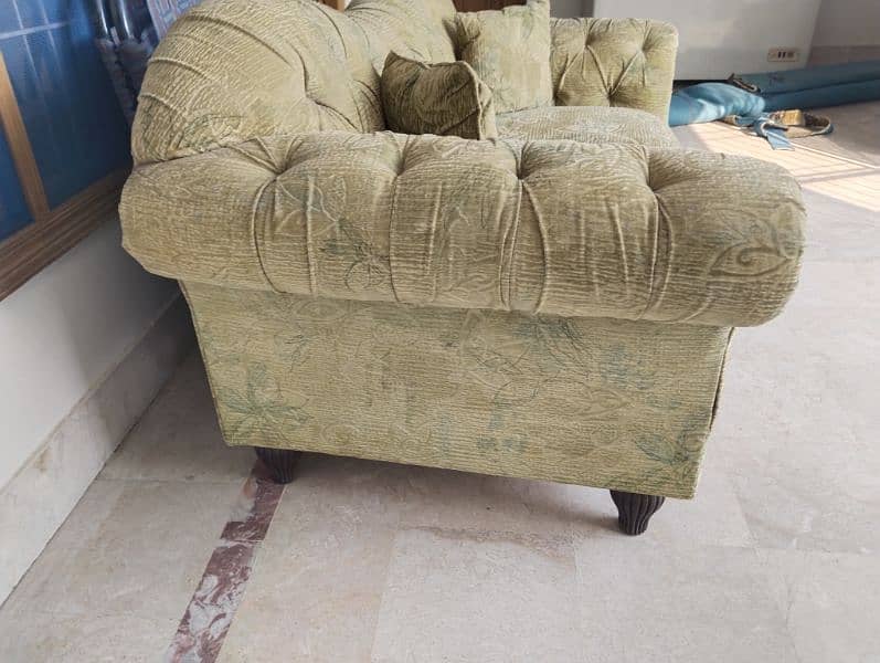 2 seater excellent condition sofa 1