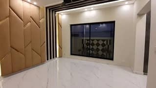 3 Bed Room Uper Portion in Gulraiz near Bahria Town