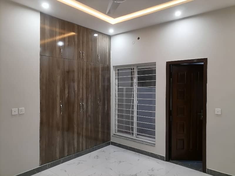 Ideally Located House Of 5 Marla Is Available For sale In Lahore 20