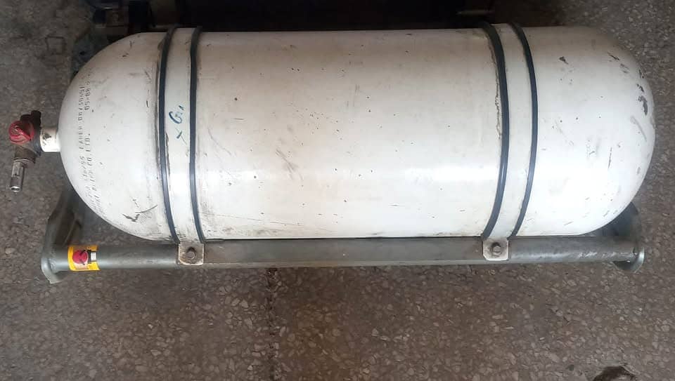 CNG cylinder 0