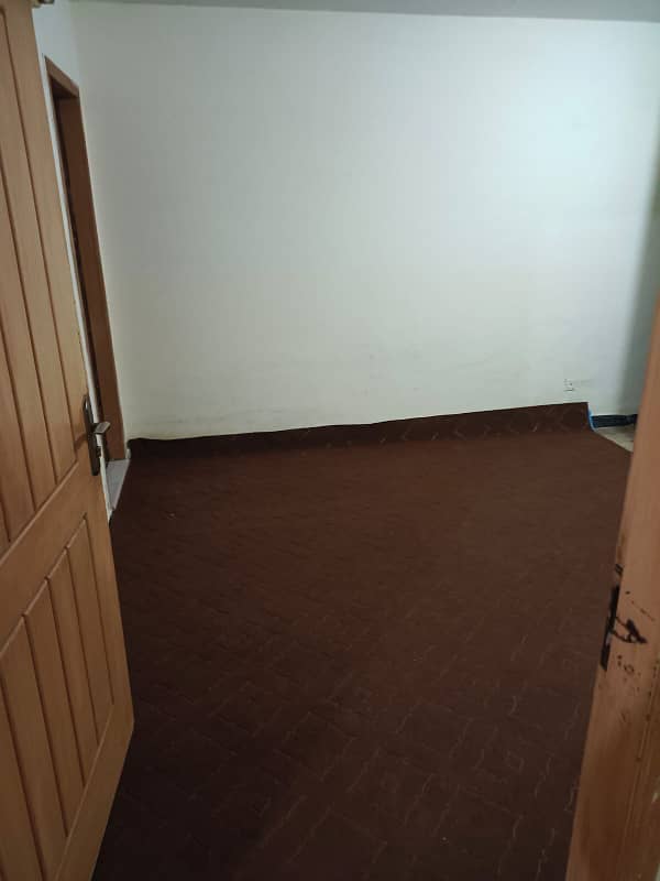 Two Bedroom unfurnished Flat available for rent in E11 0