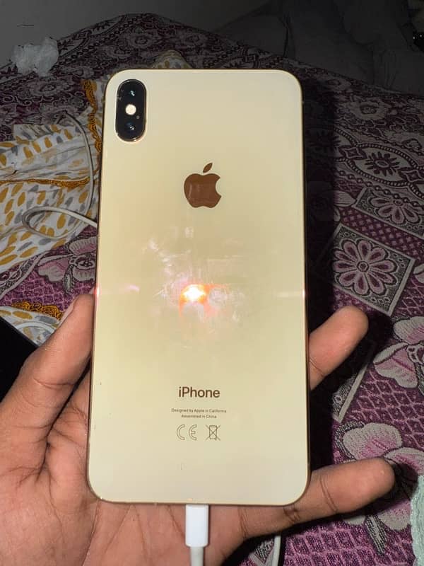 I’m selling I phone xs Max 256 PTA approved 1