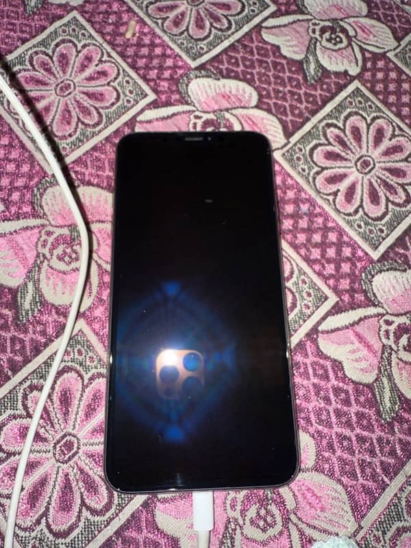 I’m selling I phone xs Max 256 PTA approved 2