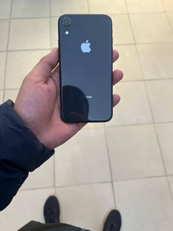 iphone XR 64gb jv 1