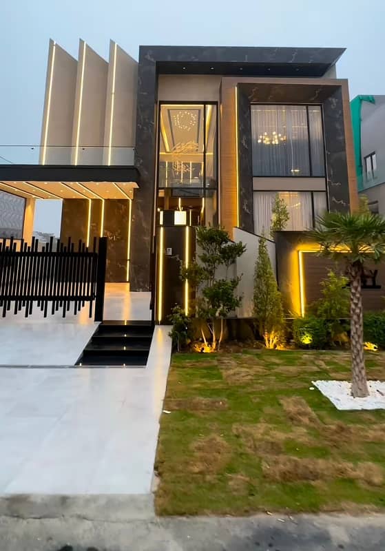 10 Marla House For Sale In Jasmine Block Bahria Town Lahore 0