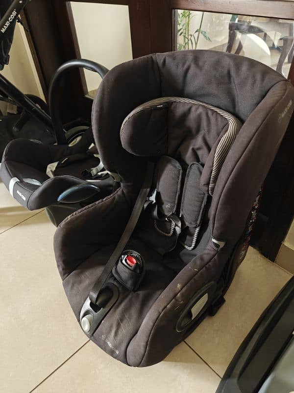 Maxi Cosi Pram, Baby Car seat, Toddler Car seat, iso fix base 1