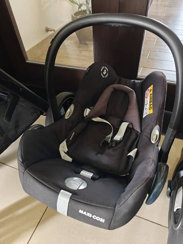 Maxi Cosi Pram, Baby Car seat, Toddler Car seat, iso fix base 3