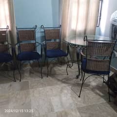 Dinning Table for sale