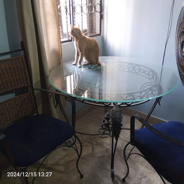 Dinning Table for sale 2