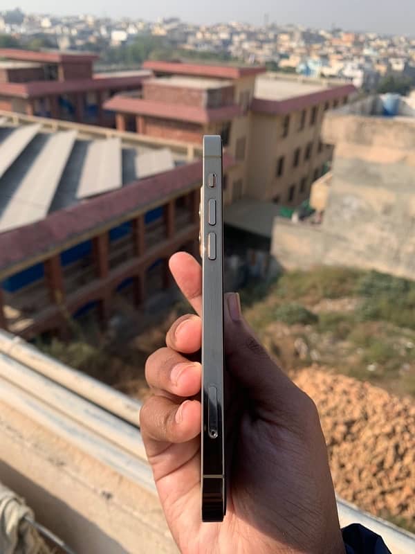 Iphone 12 pro 128GB Factory Unlock Non pta 4