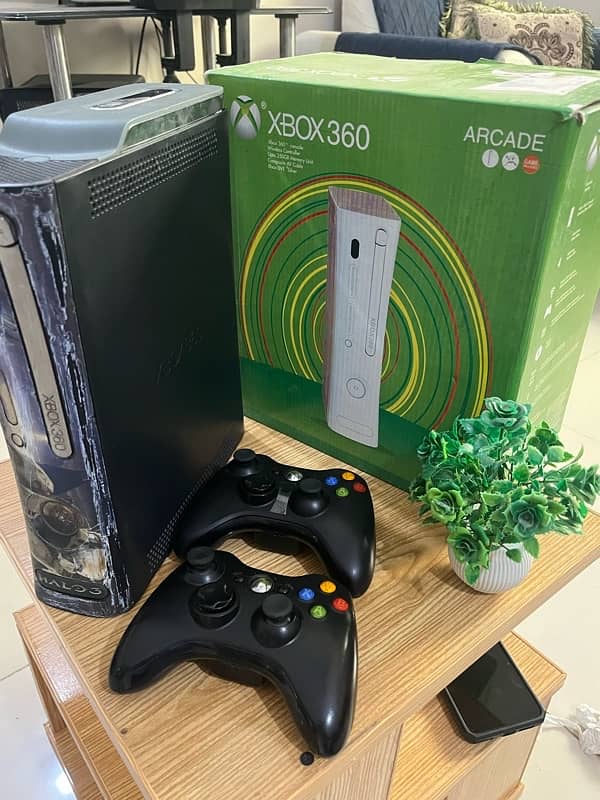 Xbox 360 with 80+games and 2 wireless controller 500gb 1