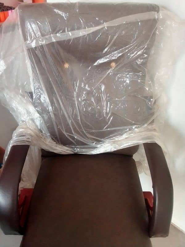 BRAND NEW REVOLVING CHAIR AT VERY REASONABLE PRICE 2