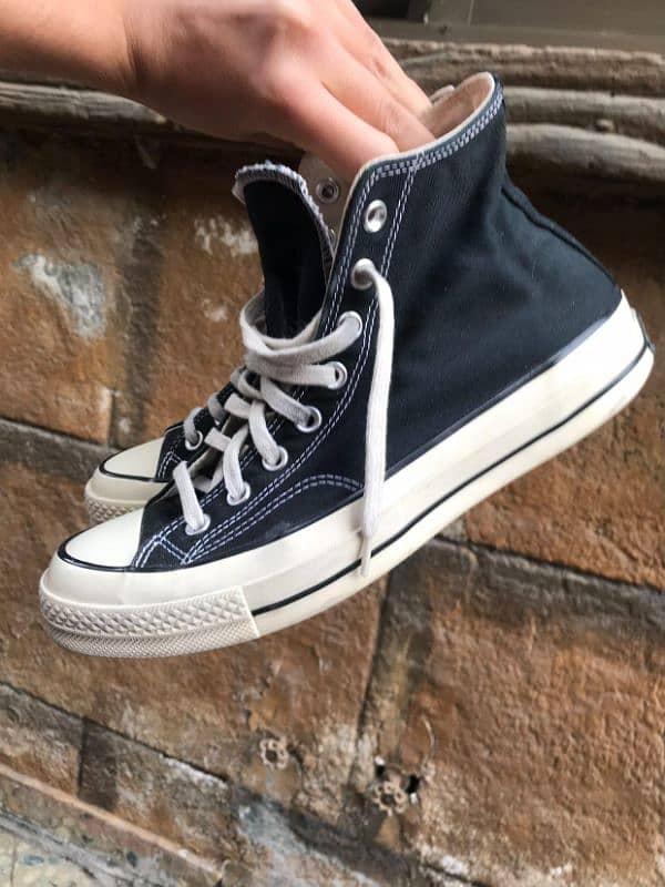 CONVERSE CHUCK TAYLOR HIGHS 6