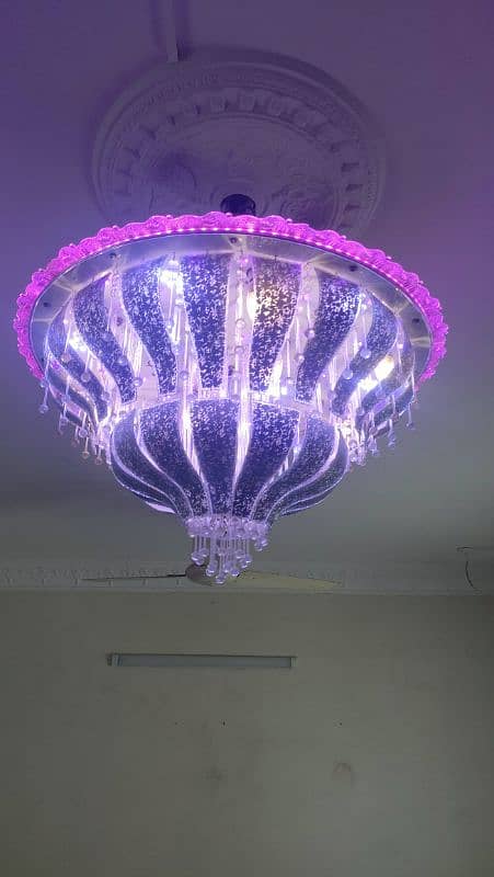 Chandeliers 0