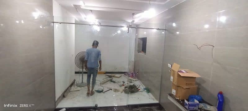 GLASS PARTITION FOR OFFICE 0