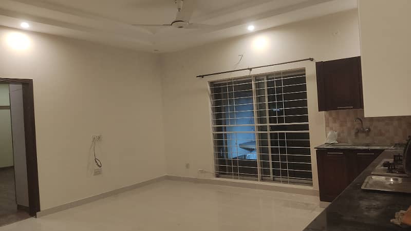 1 Kanal Upper Portion Available For Rent 1