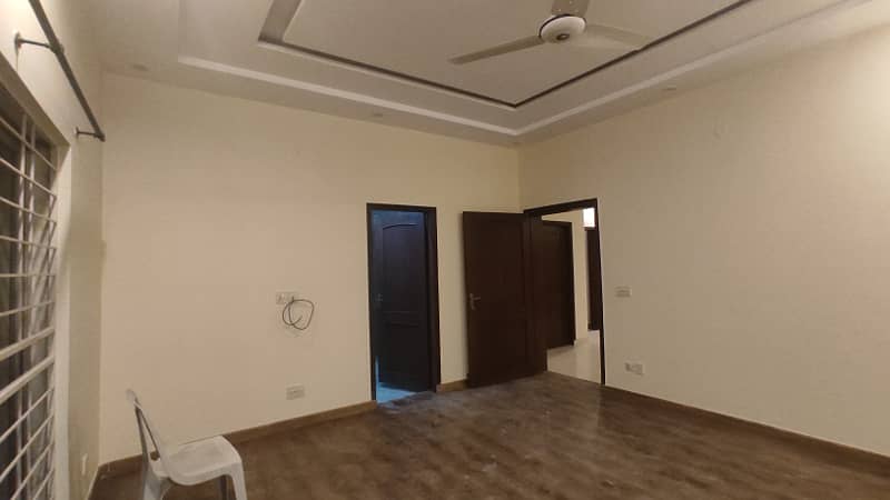 1 Kanal Upper Portion Available For Rent 4