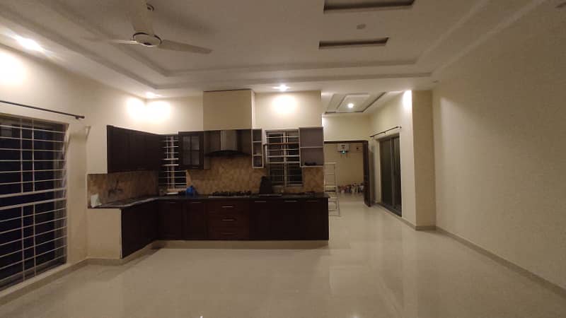 1 Kanal Upper Portion Available For Rent 14