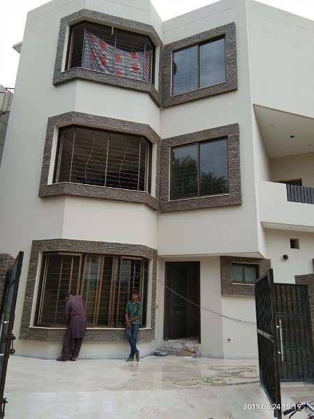 ALUMINIUM WINDOWS AND GLASS PARTITION 8