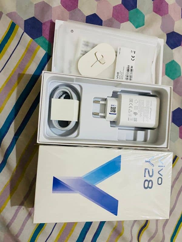 Vivo y 28 10by10 8+8 128 GB 3 month use 1