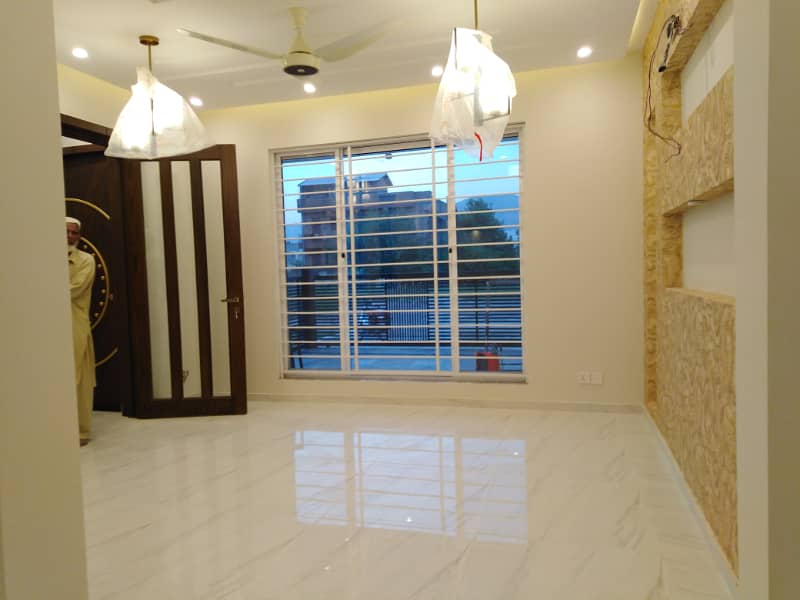 Luxury Upper Portion Available For rent 6