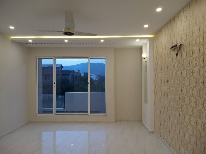 Luxury Upper Portion Available For rent 16