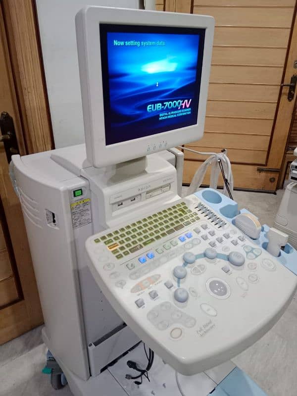 Hitachi EUB 7000 HV Ultrasound 3