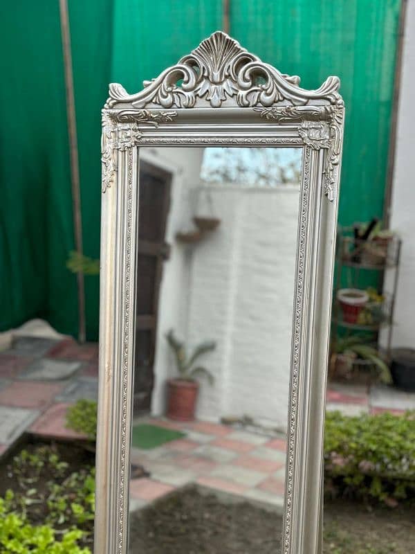 Standing Mirror, Full length, Perfect Condition 0