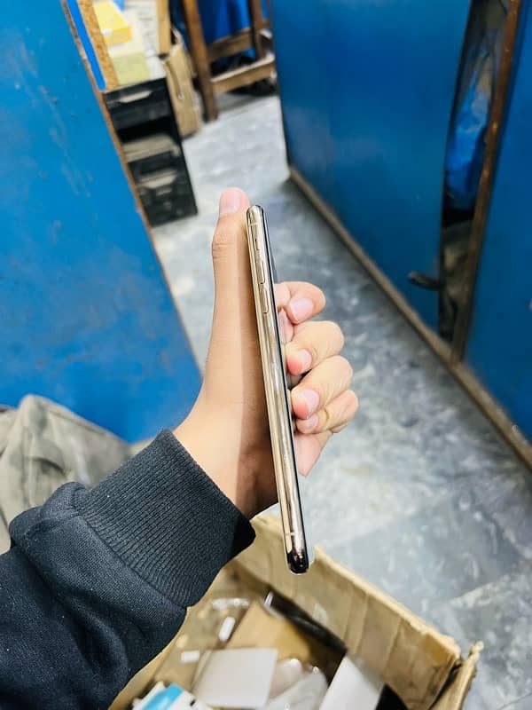 Iphone 11 pro Max 256Gb PTA 3