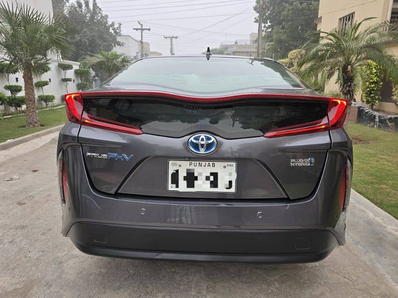 Toyota Prius 2018 3